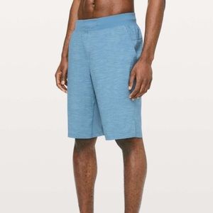 Lululemon men’s T.H.E. 11 Linerless Shorts Heather Allover Blue Size medium